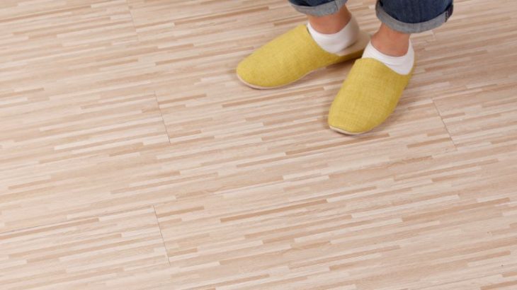 子供部屋の床フローリング傷防止はコルクマットではなくフロアタイル