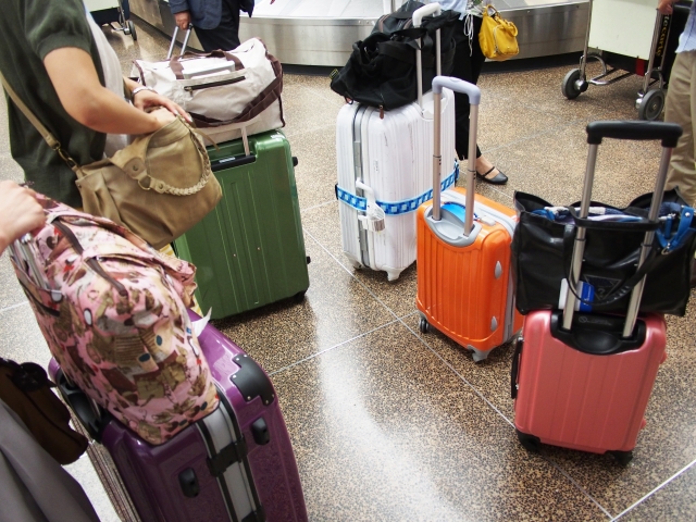アメリカ領土はスーツケースにカギをかけてはいけない