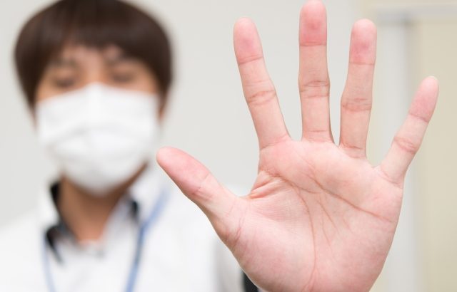 大流行のインフルエンザ、「マスクをしただけ」では感染予防効果はありません
